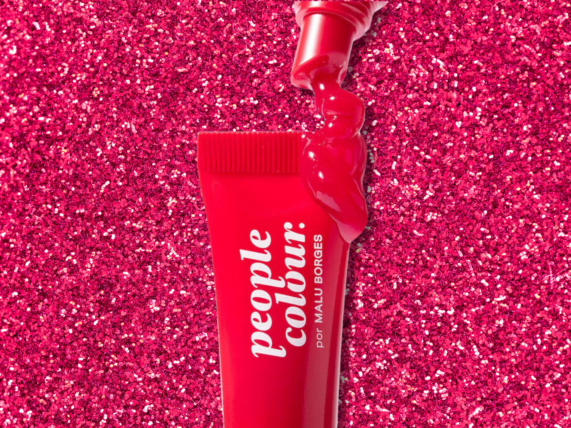 Festa da beleza limpa na Sapucaí com Simple e People Colour